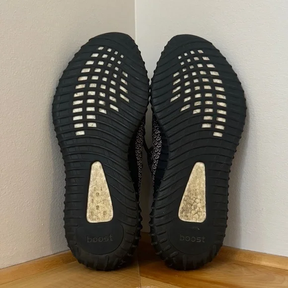Men’s Adidas Yeezy 350 - Yechiel - Picture 3 of 6